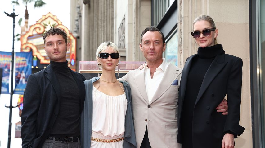 Raff Law, Iris Law, Jude Law and Phillipa Coan, Dezember 2024