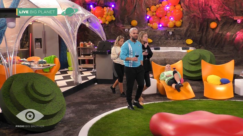 Rafi Rachek, Ina Aogo und Mimi Gwozdz im Big Planet von "Promi Big Brother"