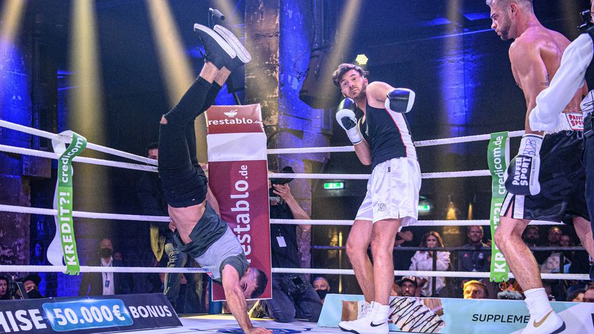 Krasse Bilder: Hier stürmte Rafi den Promiboxen-Ring