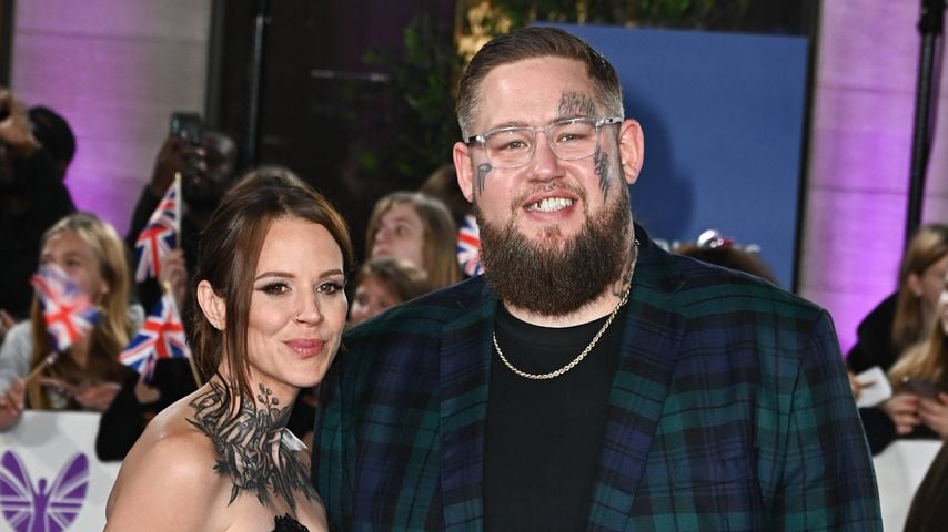 Rag'n'Bone Man mit seiner Frau bei den Pride of Britain Awards 2025 in London