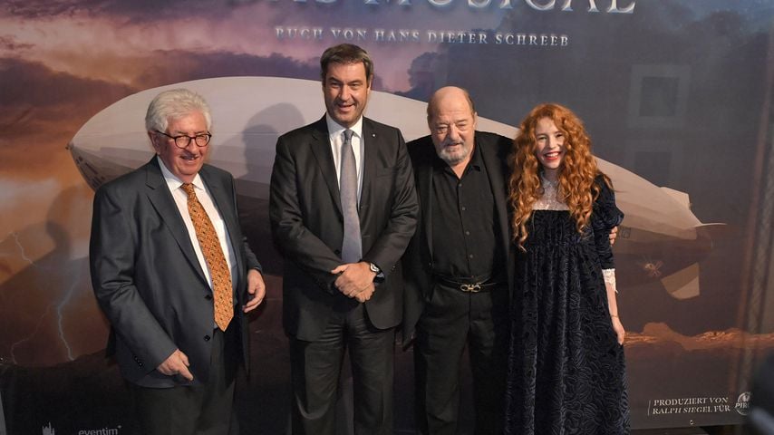 Autor Hans Dieter Schreeb, Ministerpräsident Markus Söder, Ralph Siegel und seine Frau Laura