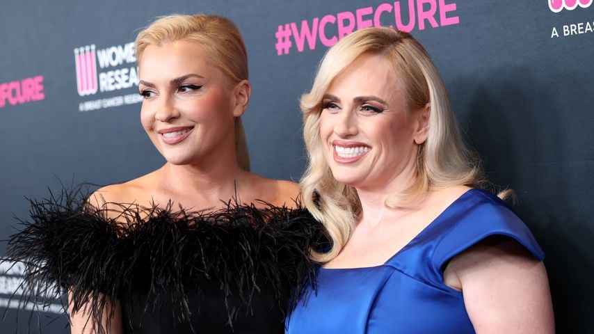 Ramona Agruma und Rebel Wilson auf einem Event in Beverly Hills
