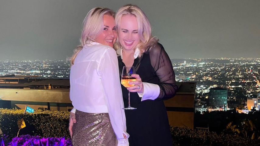 Rebel Wilson mit ihrer Partnerin Ramona Agruma