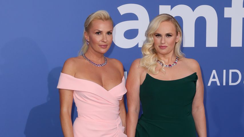 Ramona Agruma und Rebel Wilson bei der amfAR-Gala in Cannes im Mai 2023