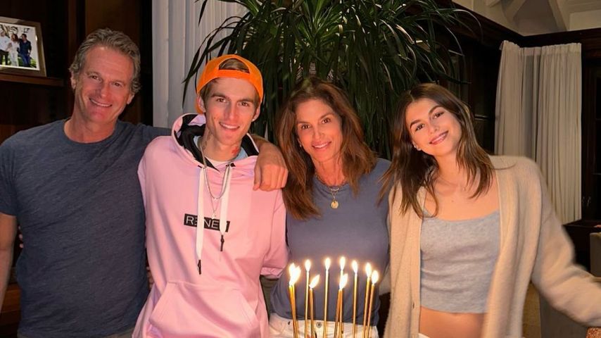 Rande Gerber, Presley Gerber, Cindy Crawford und Kaia Gerber im Februar 2023