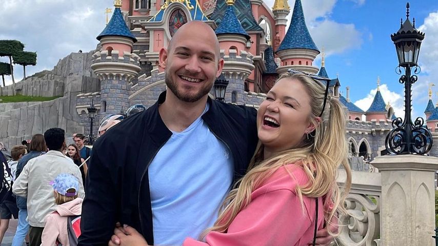Raphael Birchner und Sophia Thiel im Disneyland in Paris