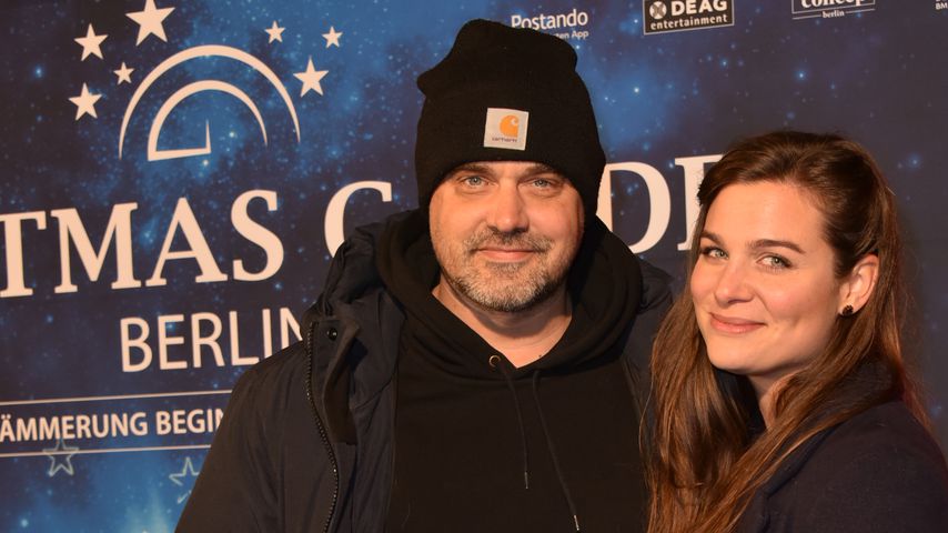 Raphael Vogt und Freundin Kati bei der Eröffnung des Christmas Garden Berlin
