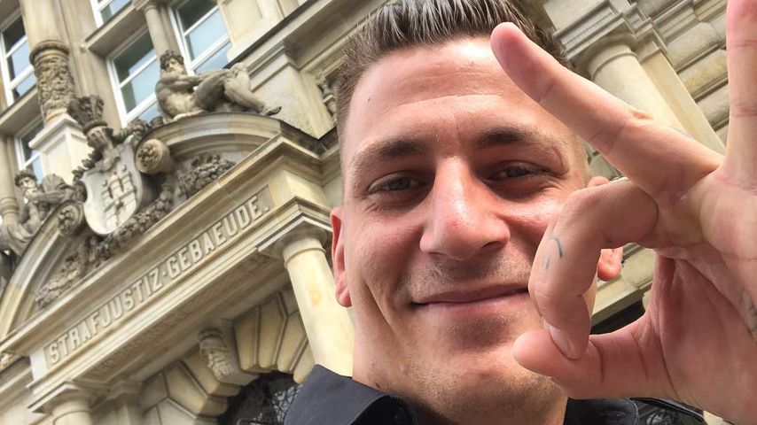Langschläfer Gzuz: Rapper von Polizei aus Hotel geworfen!