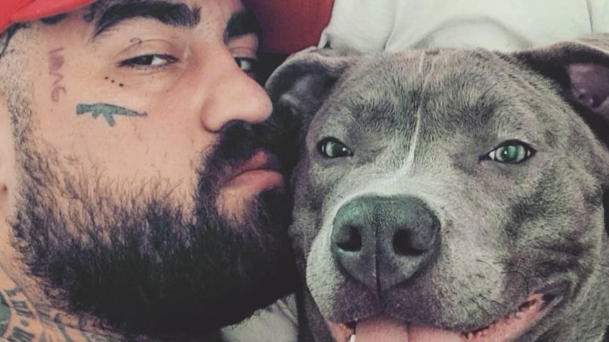 Rapper Kambo Slice mit seinem Hund