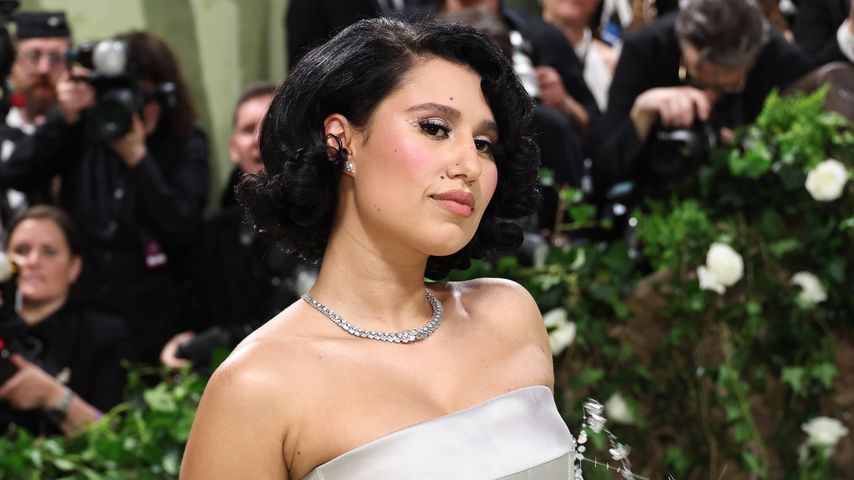 Sängerin Raye auf der Met Gala 2024