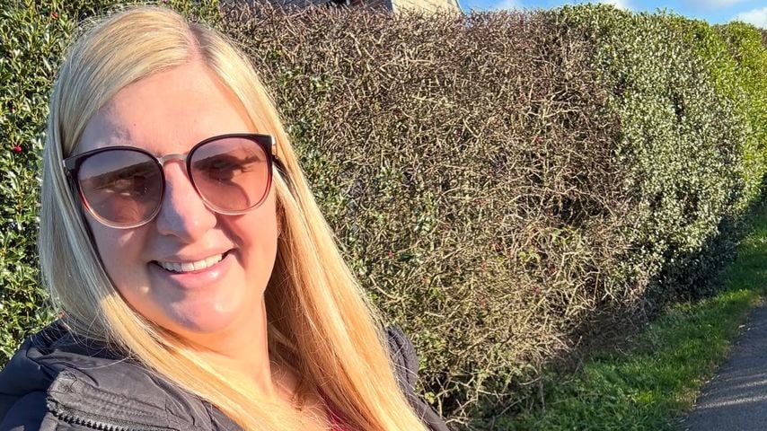 Mutterglück: Rebecca Adlington begrüßt ihre Tochter Thea