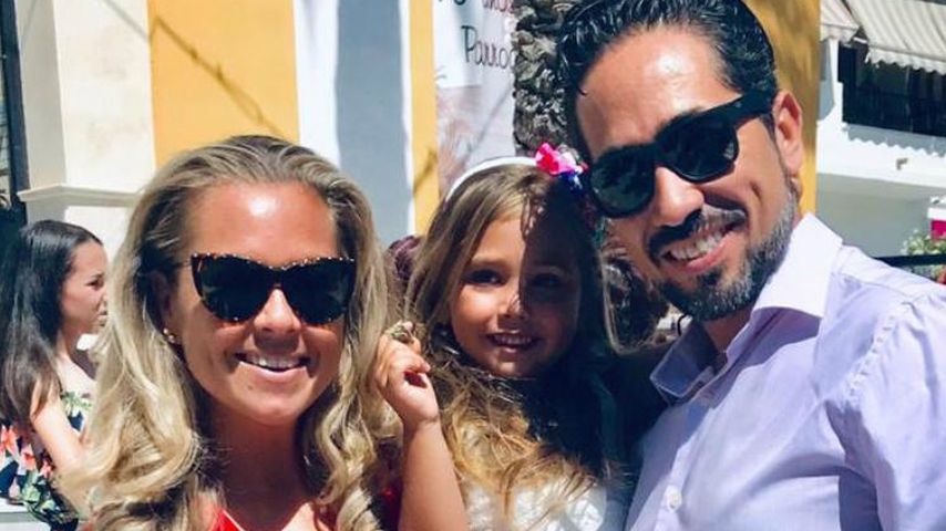 Rebecca Kratz mit ihrer Tochter Alaia und Mann Julio