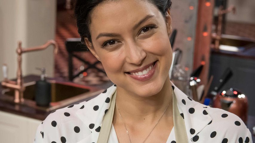 Rebecca Mir bei "Das große Backen – Promispezial"