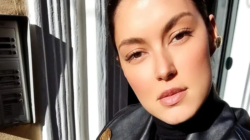 Rebecca Mir, Model