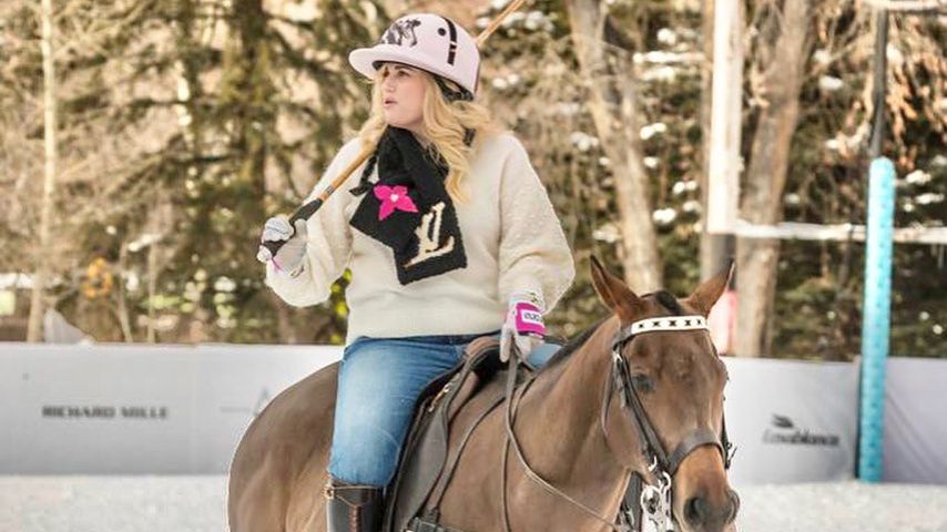 Rebel Wilson bei einem Snow-Polo-Event in Aspen