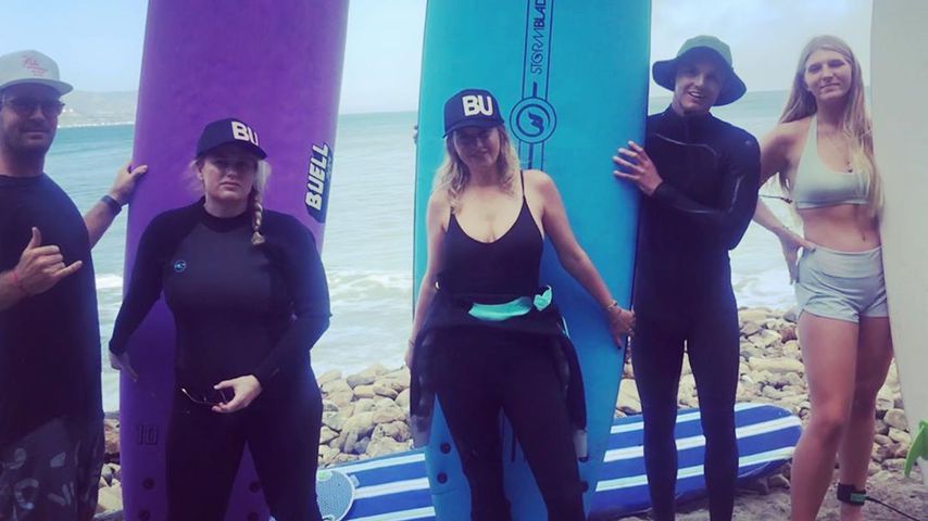 Rebel Wilson mit ihren Freunden, 2020