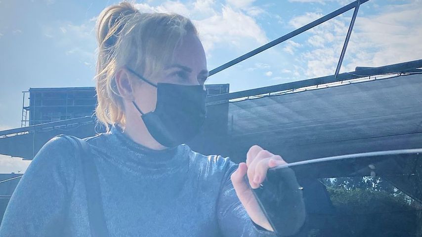 Rebel Wilson macht das Gym mit Kardashian-Trainer unsicher!