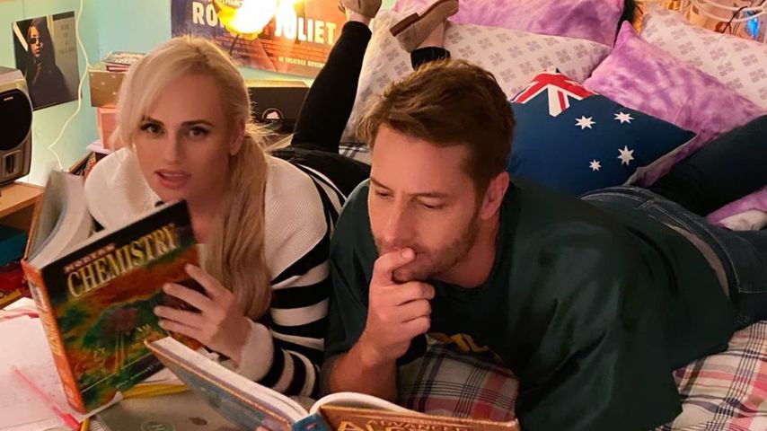 Rebel Wilson und Justin Hartley am Set von "Senior Year"