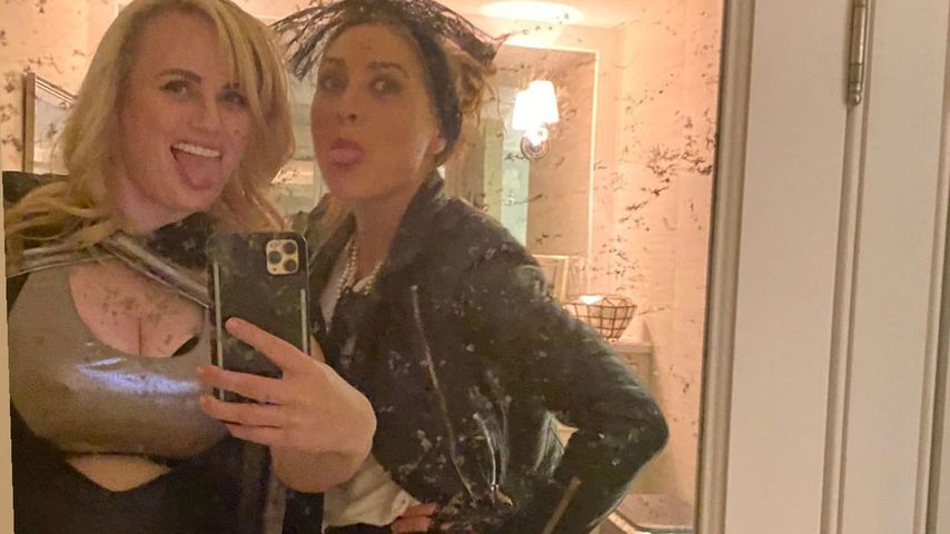 Erschlankte Rebel Wilson zeigt in Halloween-Kostüm viel Haut