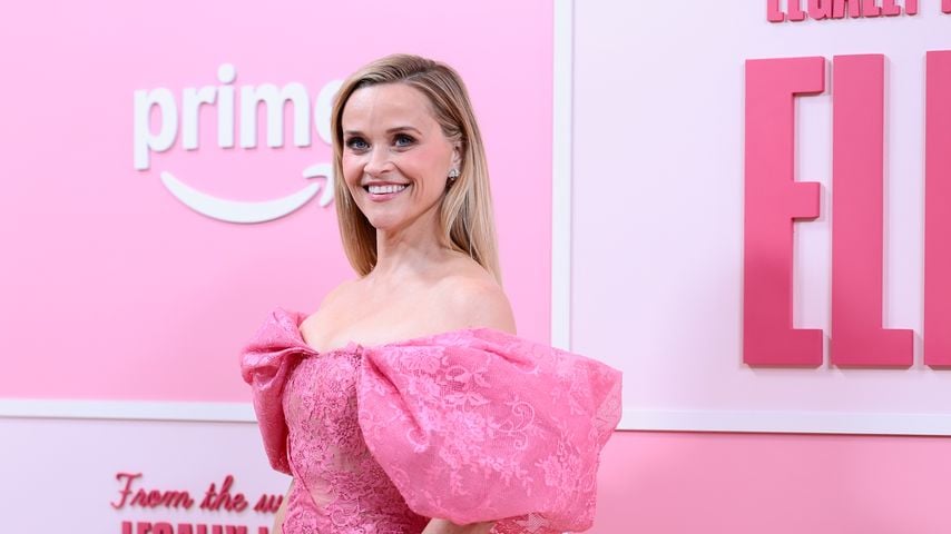 Reese Witherspoon und Oliver zeigen sich bei Premiere happy