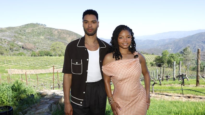 Regé-Jean Page und Halle Bailey beim Photocall zu "You, Me & Tuscany", März 2026