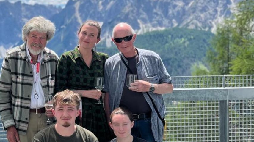 Reinhold Messner und seine Frau Diane mit ihrer Familie, Juni 2025