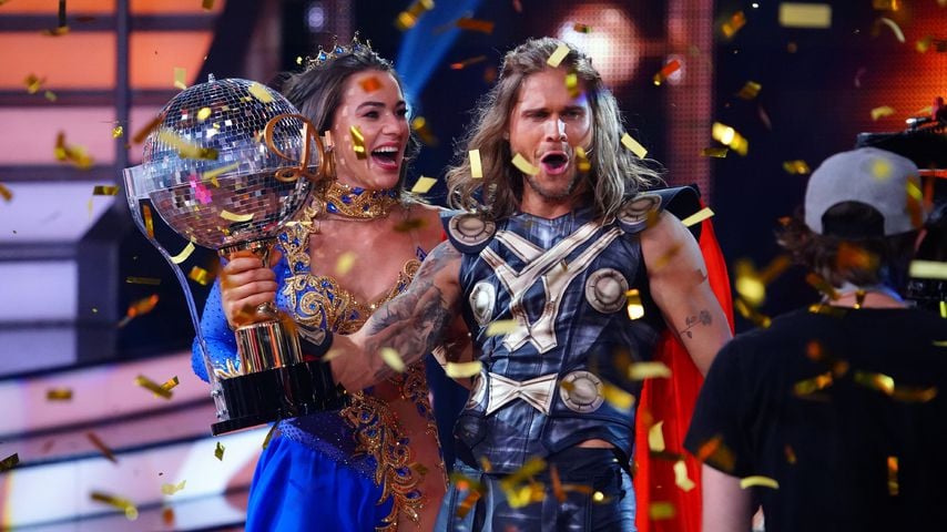 Renata Lusin und Rúrik Gíslason bei "Let's Dance"