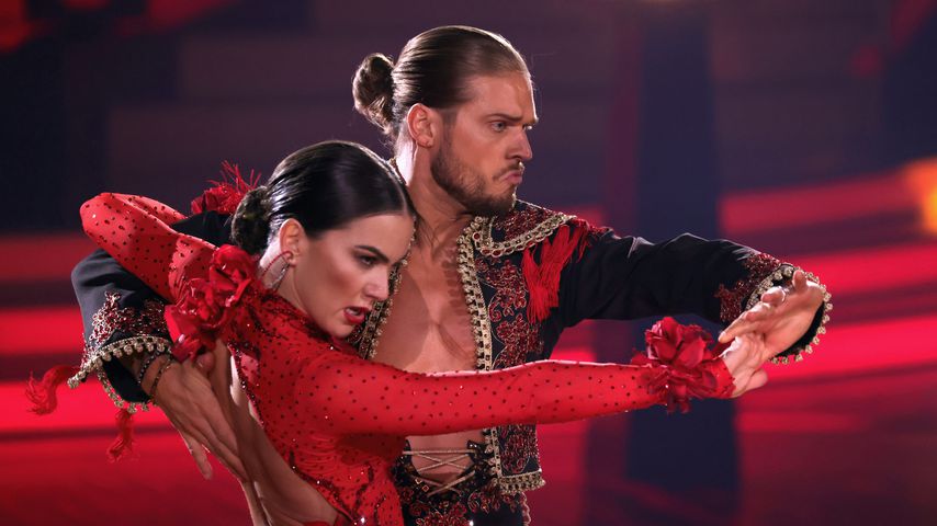 Renata Lusin und Rúrik Gíslason bei "Let's Dance"