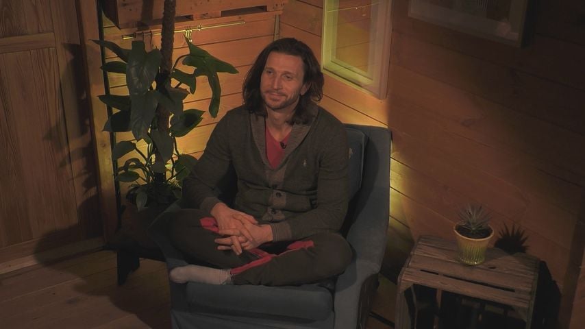 René Carl im Blockhaus-Sprechzimmer bei "Big Brother"