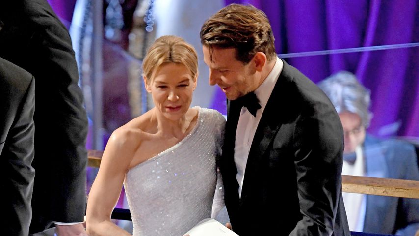 Renée Zellweger und Bradley Cooper bei den Oscars 2020