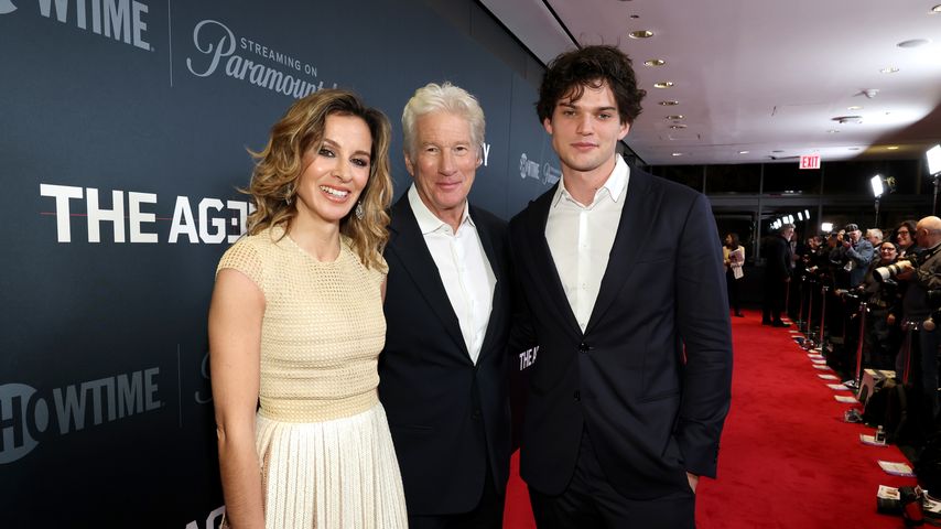Richard Gere mit seiner Frau Alejandra und seinem Sohn Homer im November 2024 in New York