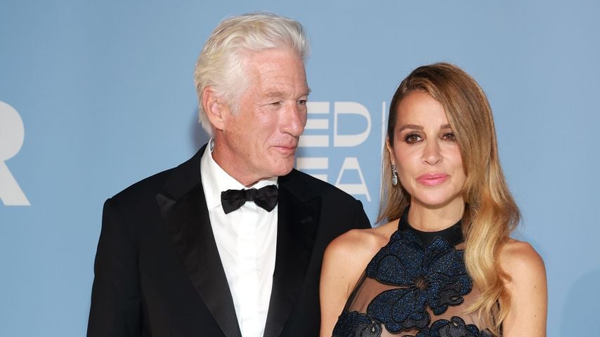 Red-Carpet-Romantik: Richard Gere kniet vor Alejandra nieder