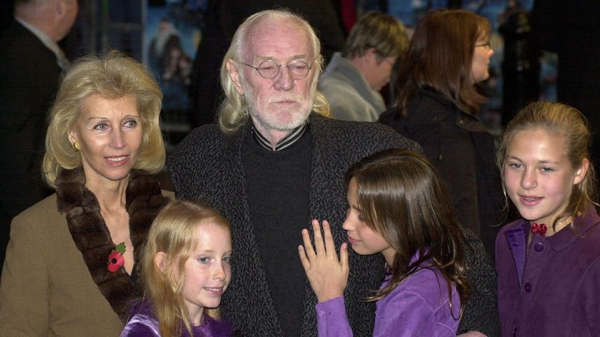 Richard Harris mit seiner Familie auf der "Harry Potter und der Stein der Weisen"-Premiere, 2001