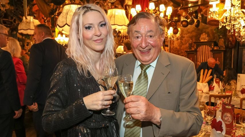 Richard Lugner und Simone Lugner beim Künstler-Heringsschmaus 2023 im Marchfelderhof Deutsch-Wagram