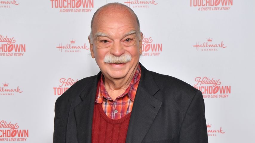 Richard Riehle bei der Premiere von Hallmarks "Holiday Touchdown: A Chiefs Love Story" in Kansas City
