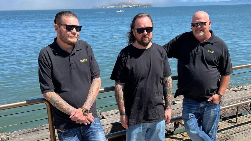 Rick Harrison (ganz rechts) mit seinen Söhnen Corey (links) und Adam (mitte)
