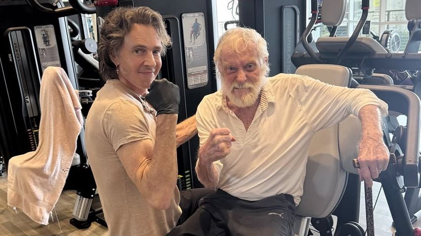 99-jähriger Dick Van Dyke beeindruckt im Fitnessstudio
