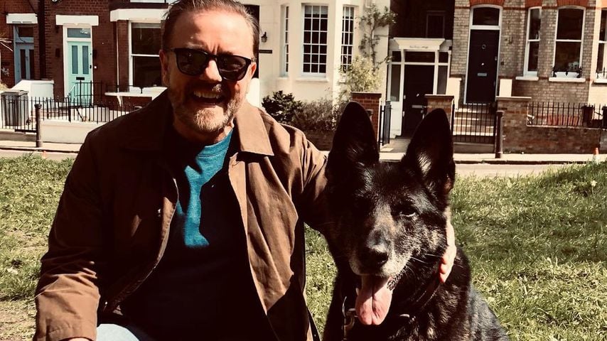 Ricky Gervais und sein vierbeiniger Co-Star in "After Life"