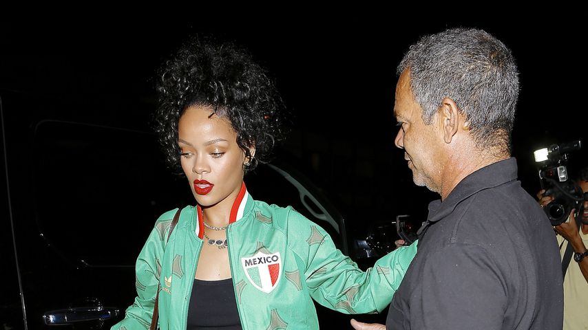 Rihanna und ihr Vater Ronald Fenty im Juni 2014