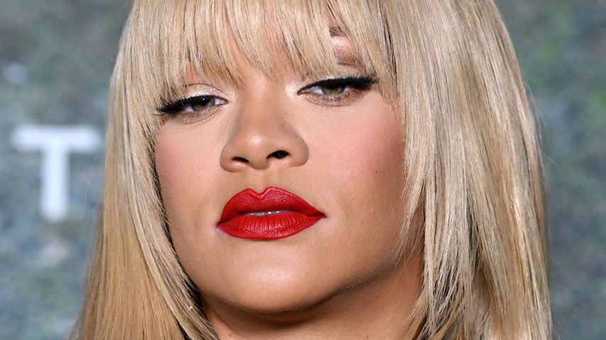 Komplett neuer Look: Rihanna trägt jetzt einen blonden Pony