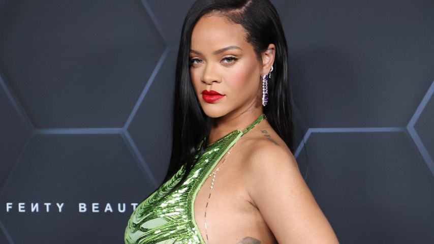 Rihanna teilt Nacktfotos aus ihrer ersten Schwangerschaft!