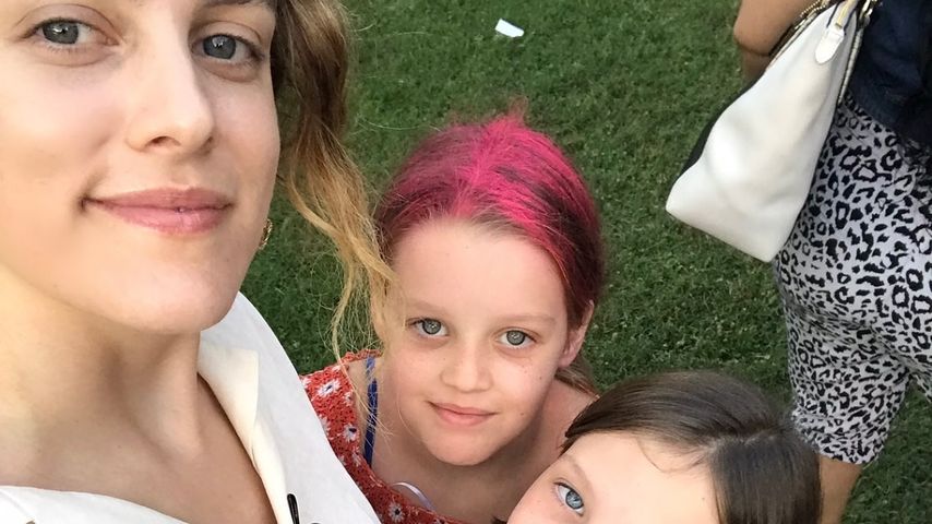 Schauspielerin Riley Keough mit ihren Schwestern Harper und Finley Lockwood
