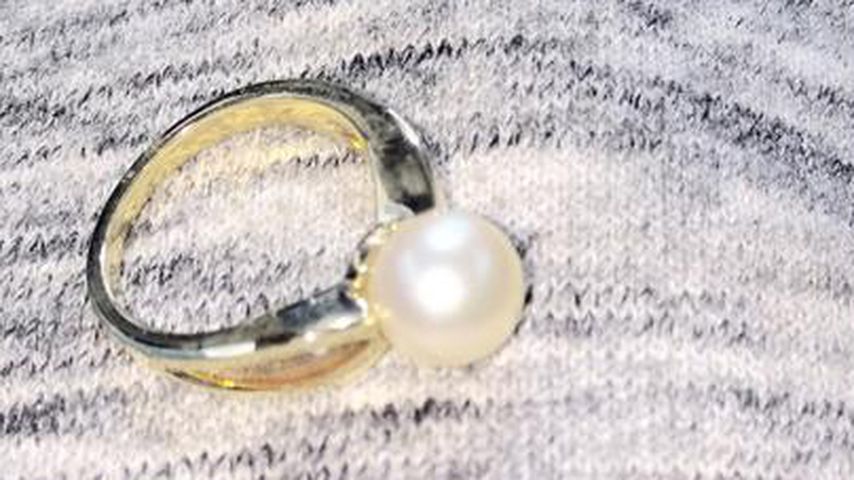 Ring von Ariana Grande, ein Geschenk ihrer Großmutter