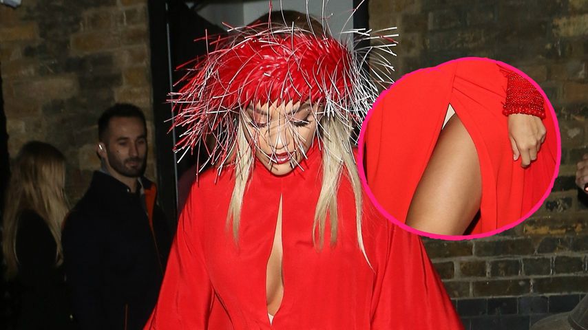 Slip-Blitzer und Kopfschmuck: Fashion-Fail bei Rita Ora?