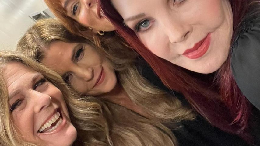 Rita Wilson, Lisa Marie Presley, Riley Keough und Priscilla Presley