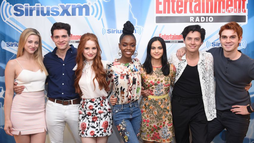 Endlich offiziell: "Riverdale"-Stars als Paar bei Met Gala