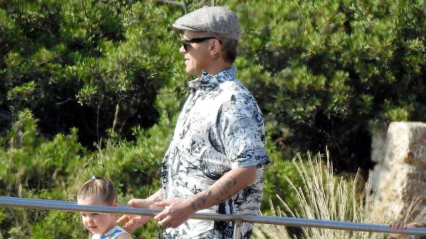 Robbie Williams mit seinen Kindern