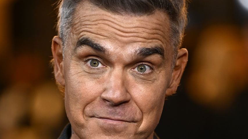 "So früh?": Robbie Williams in Gelsenkirchen mit BH beworfen
