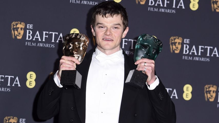 Newcomer Robert Aramayo triumphiert doppelt bei BAFTA-Awards