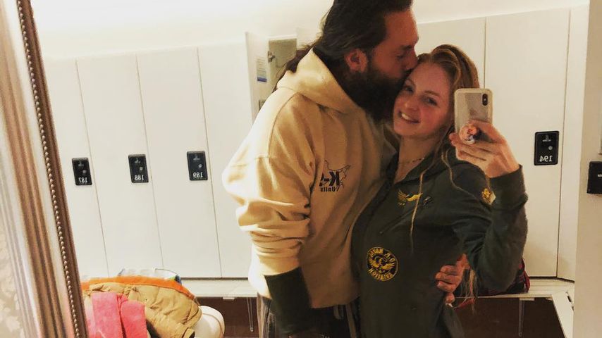 Erstes Bild von vorn: Hier strahlt BTN-Josie mit ihrem Baby!